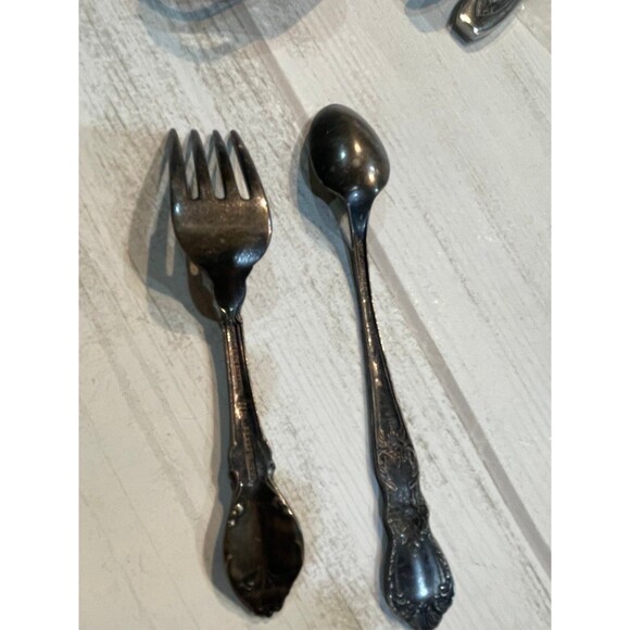 Vintage 1847 Rogers Bros Heritage Silverplate Baby Spoon Deepsilver fork - Picture 9 of 10